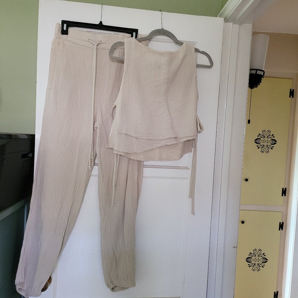 THE HANDLOOM Pant & Top Set